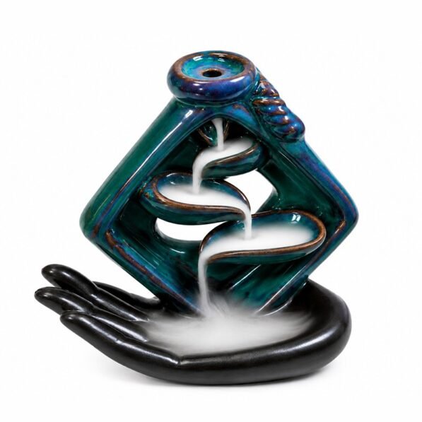 fuente-humo-cascada-mano-de-meditacion